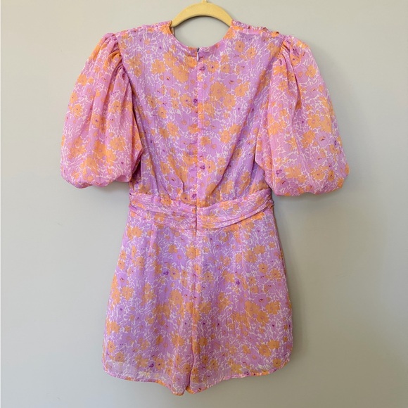 NASTY GAL Floral Puff Sleeve Chiffon V-Neck Romper—SZ. 4 zip back closure - Picture 3 of 6